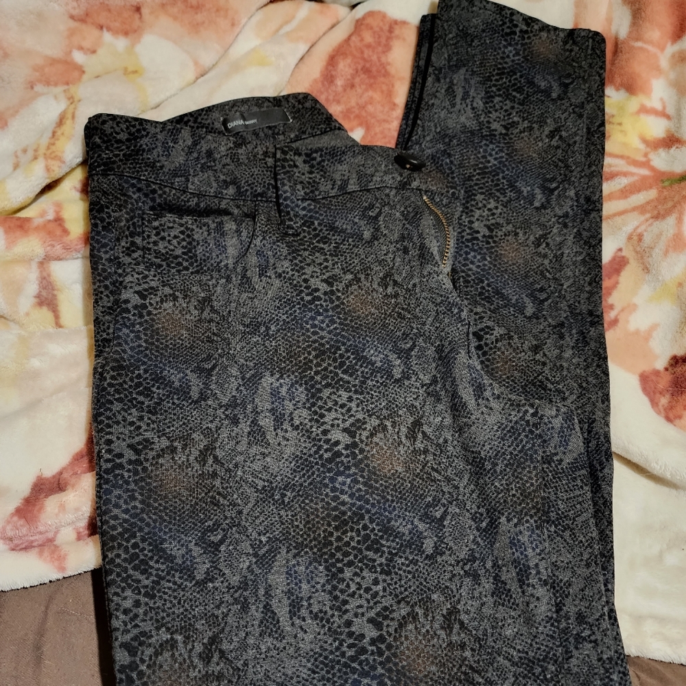 Dianna snakeskin skinny jeggings sz 6